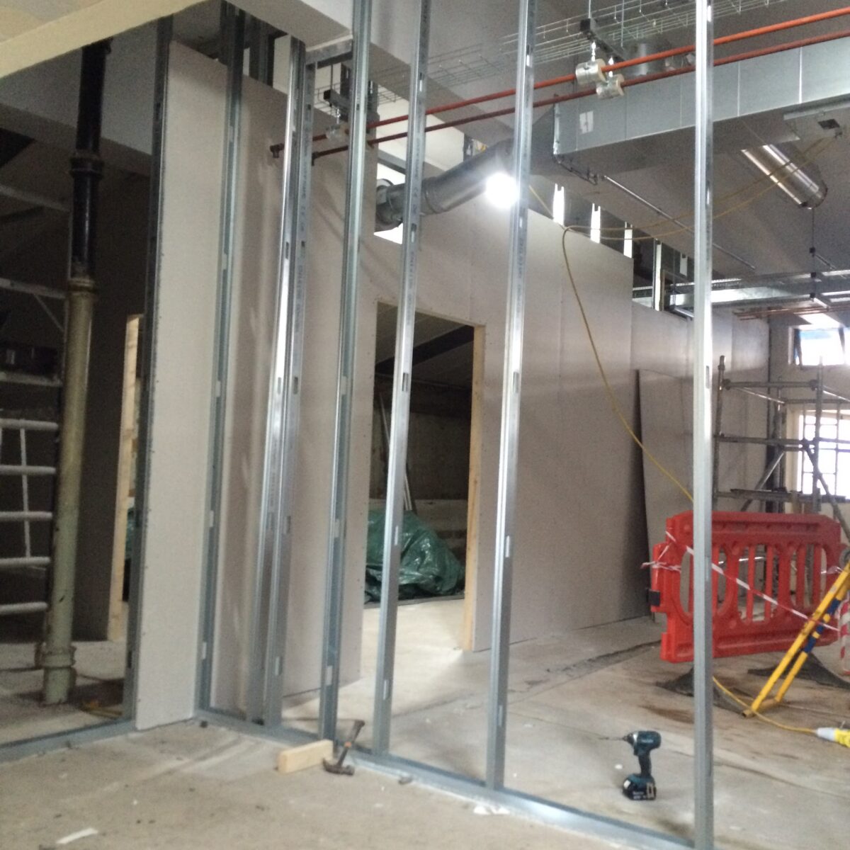 Dividing a Large Room into Several Rooms — gallery photo