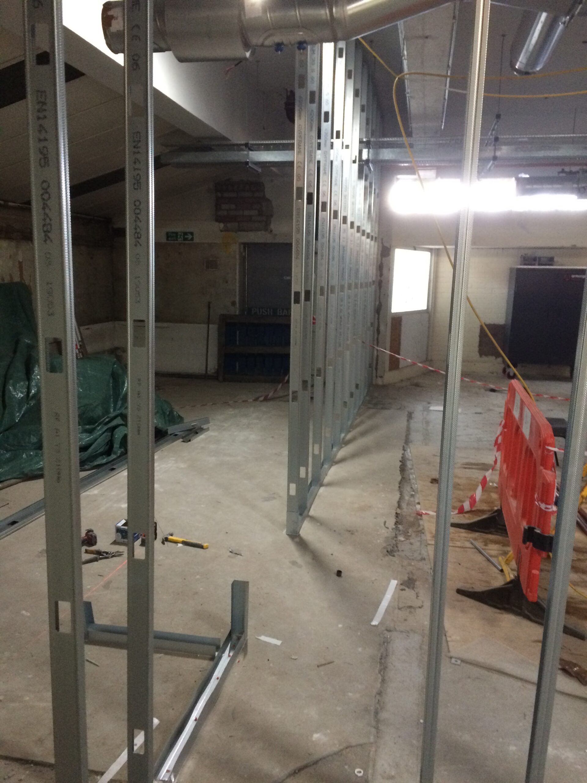 Dividing a Large Room into Several Rooms — gallery photo