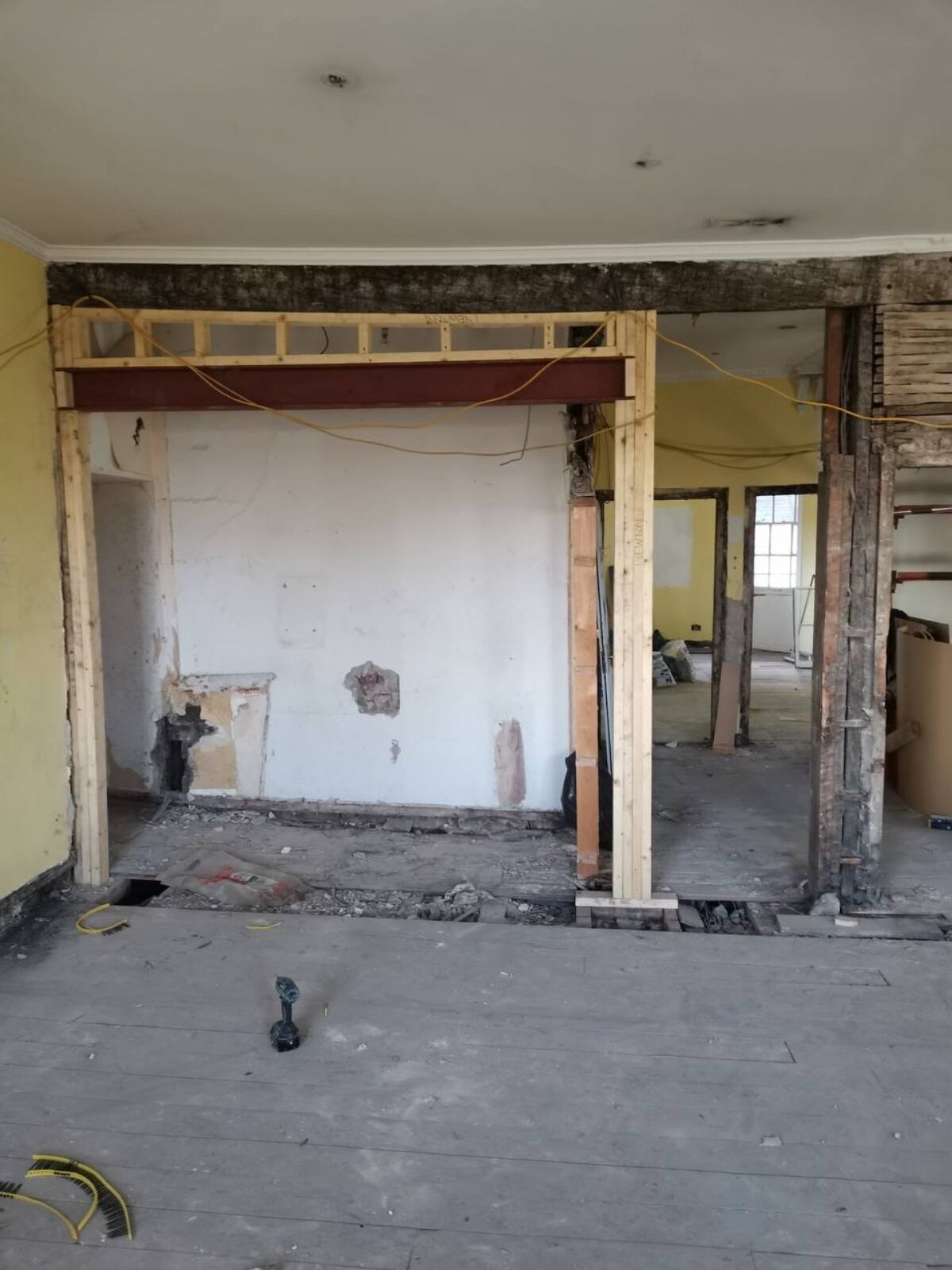 Removal of Burnt Wall Frame and Insertion of Metal Beam — gallery photo